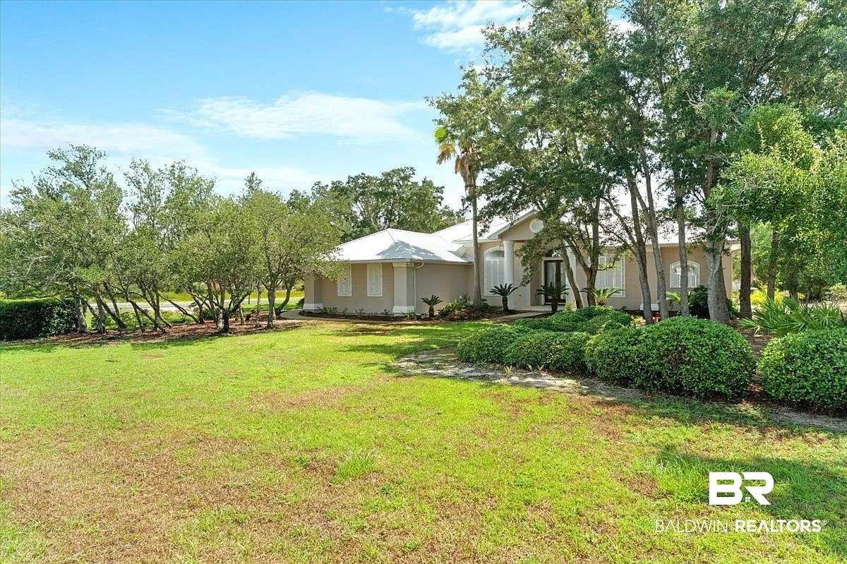 3 bed, 3.0 bath, 2011 sqft, $3,500 — Photo 2