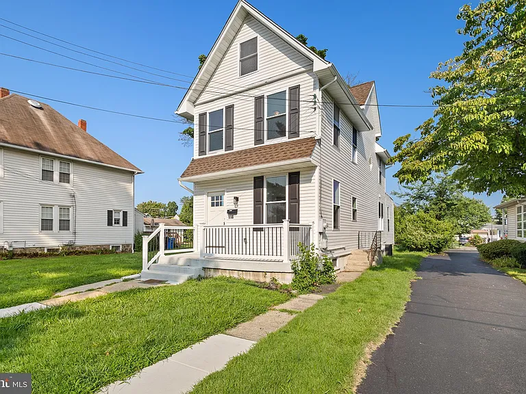 118 Turner St — Photo 2