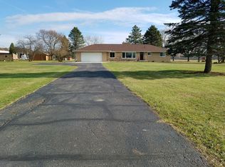 4351 Brogan Rd, Stockbridge, MI 49285
