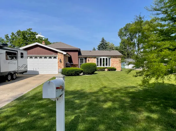 516 N Myrtle Ave, Elmhurst, IL 60126