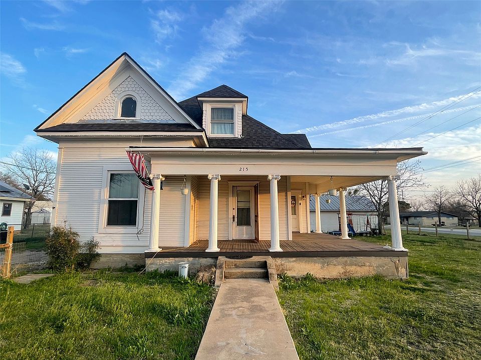 1st image of 215 W Main St