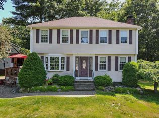 2 Paula Avenue, Londonderry, NH 03053