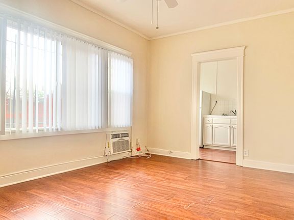 2nd image of 565 N Heliotrope Dr #106