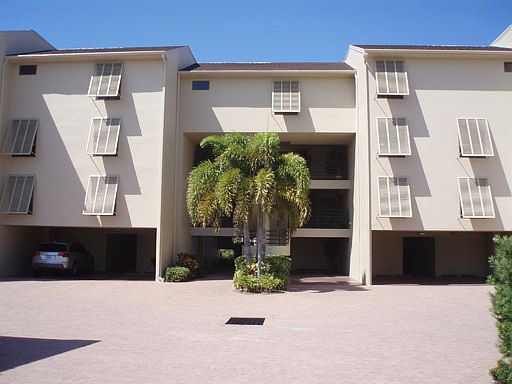 2nd image of 522 Pinellas Bayway #205