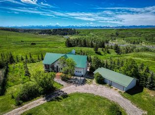 8416 Broadview St #3, Pincher Creek, AB T0K1W0
