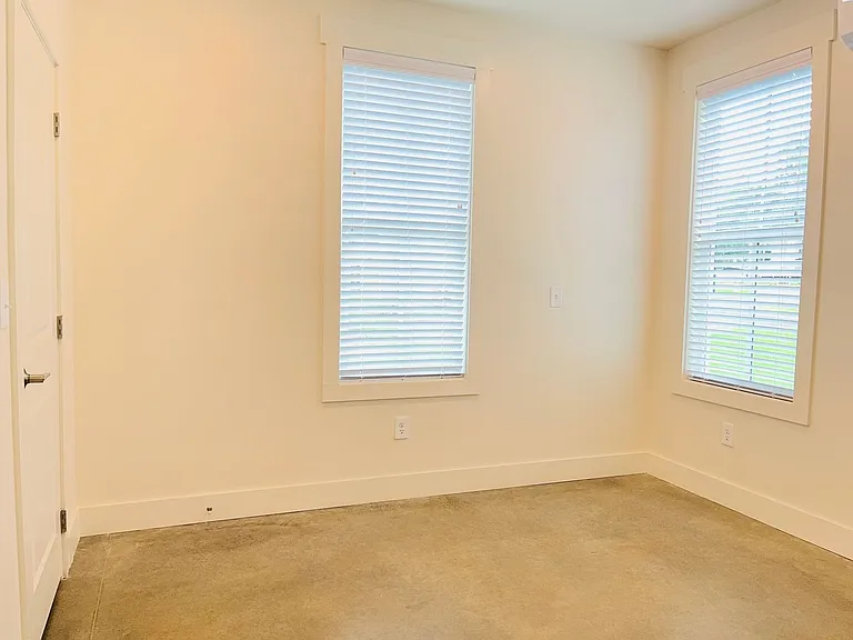705 Jefferson St — Photo 15