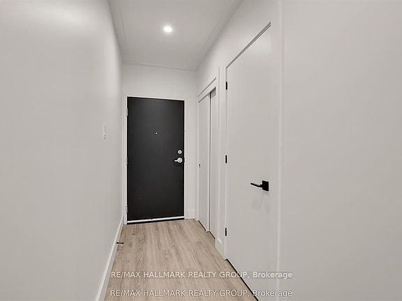 3rd image of 368 Chapel St #7