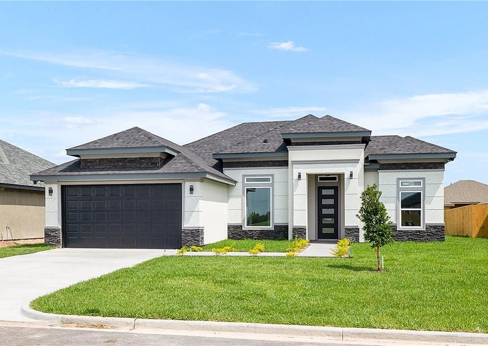 1st image of 202 Janet Cir S