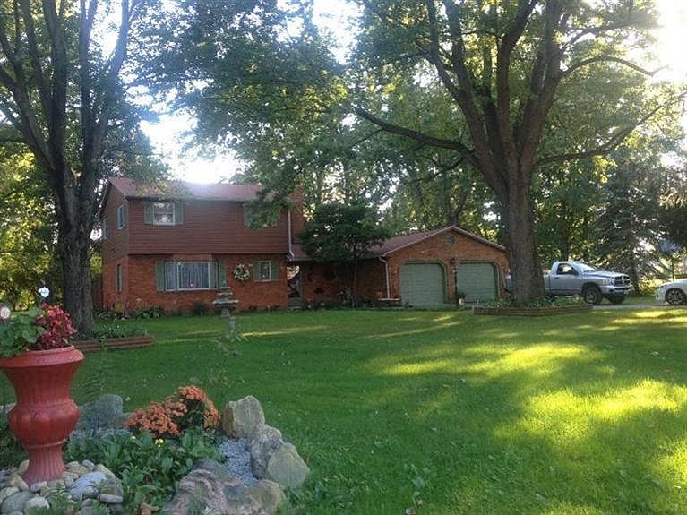1st image of 1484 E Social Row Rd