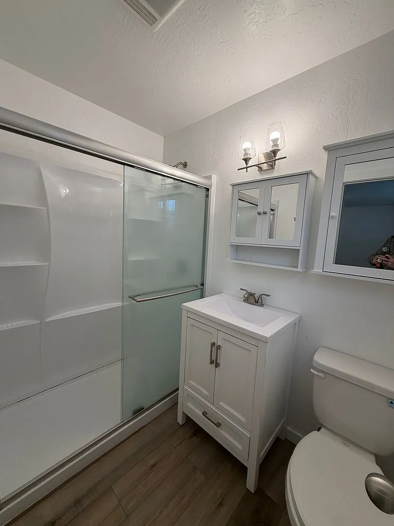 2535 Elwood Ave. — Photo 3