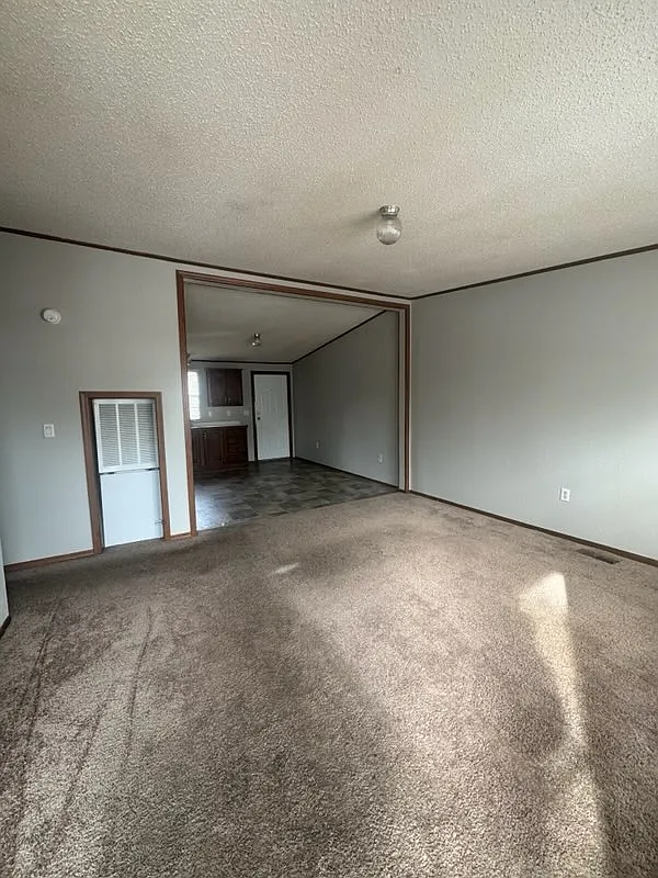 142 Oak Street - 1 — Photo 2
