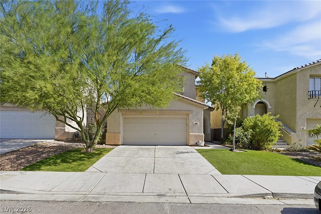 4 bed, 2.5 bath, 2046 sqft, $2,500 — Photo 2