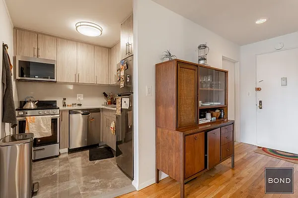 Rented by Bond New York | media 12