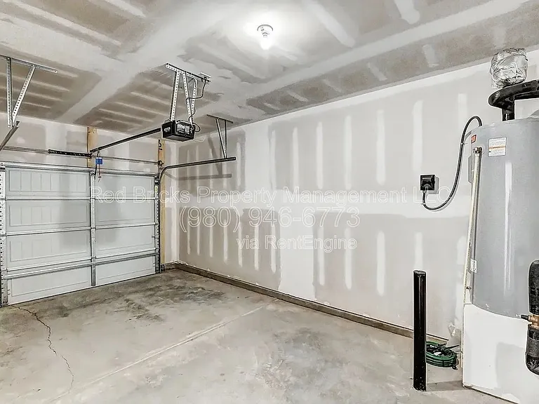 4023 Black Ct — Photo 33