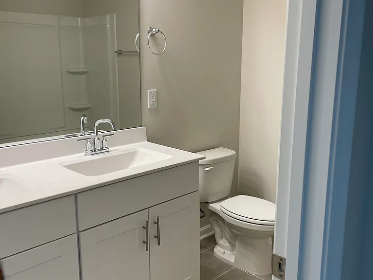 Bathroom - Level 2