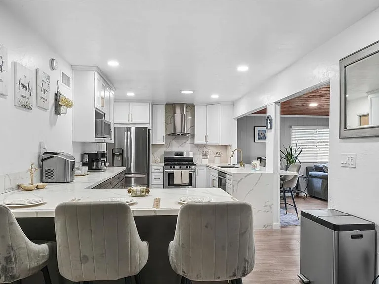 820 Blackwood Dr — Photo 6