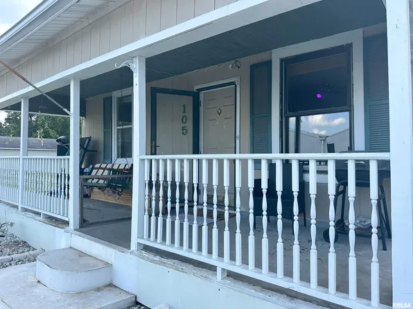 105 S 27th St, Herrin, IL 62948