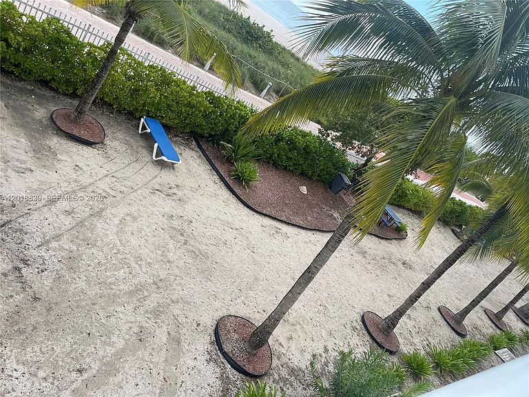 6039 Collins Ave #537 — Photo 10