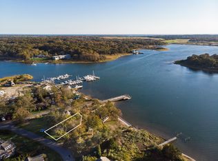 29 W Neck Cir, Southampton, NY 11968