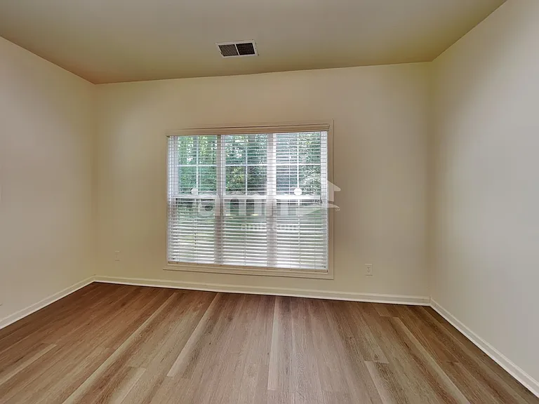 240 Shenandoah Trce — Photo 23