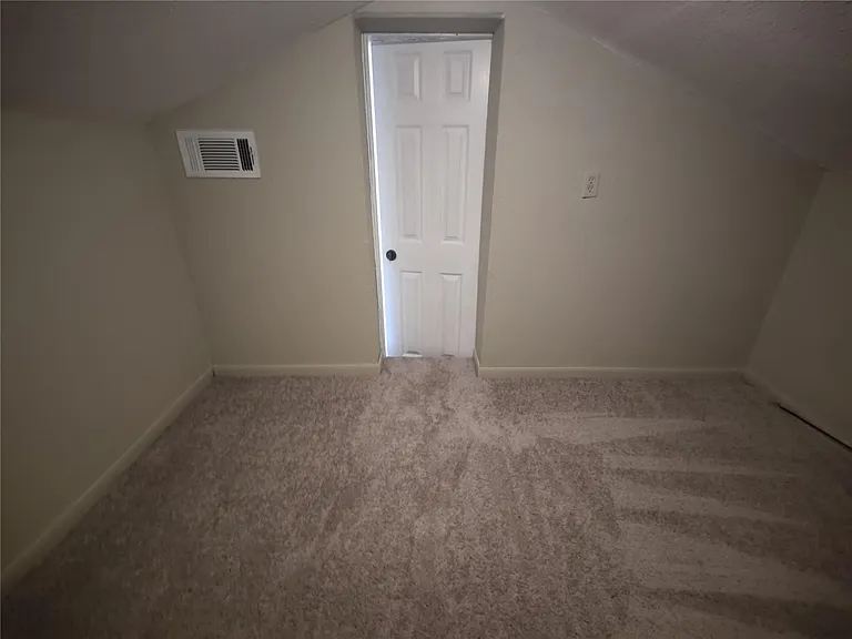 2715 Ashington Dr — Photo 19
