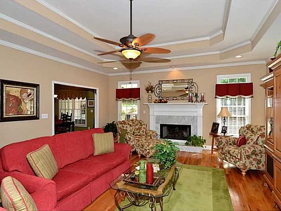 4th image of 1074 Crown River Pkwy