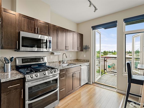 3rd image of 15100 6th Avenue SW #523