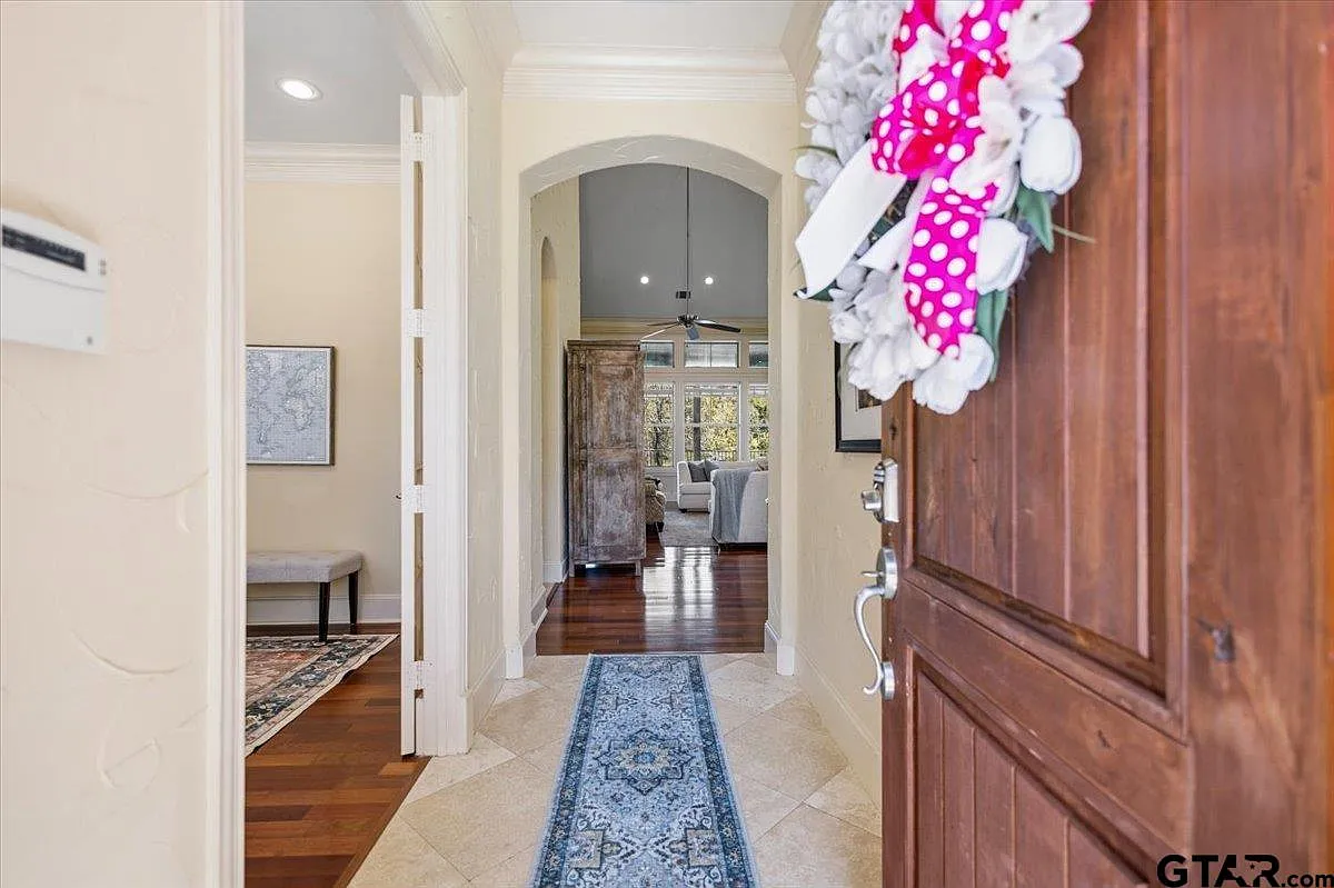 4 bed, 8.0 bath, 3438 sqft, $4,500 — Photo 4