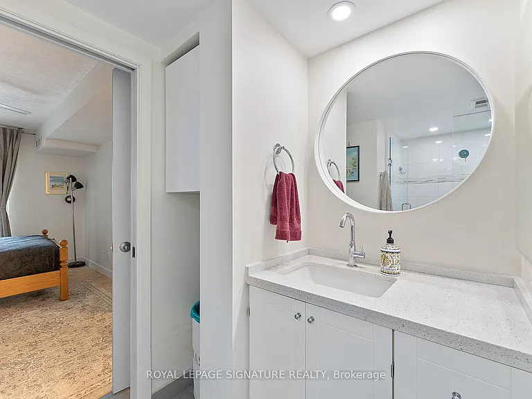 323 Richmond St E #412 — Photo 19