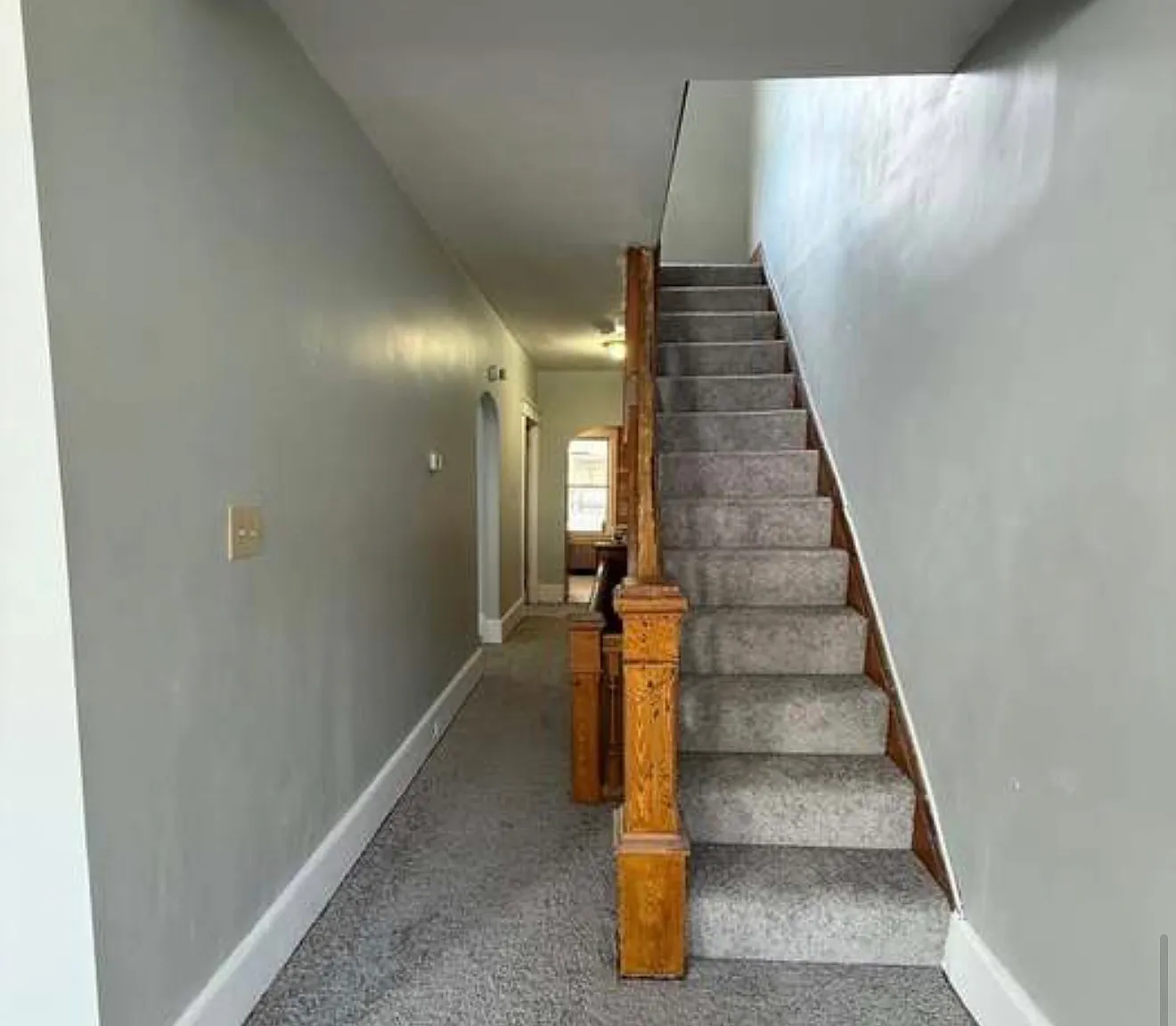 3 bed, 1300 sqft, $1,450 — Photo 1