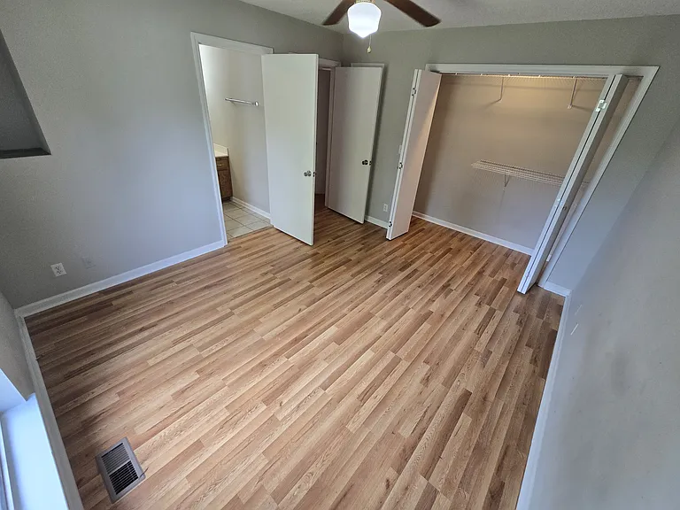 2353 Crescent Club Dr — Photo 5