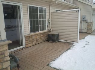 2251 Cascade Dr, Shakopee, MN 55379