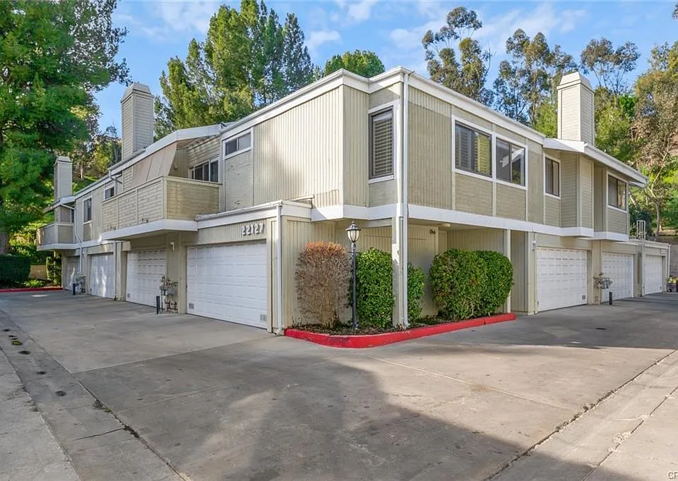 22127 Burbank Blvd #7