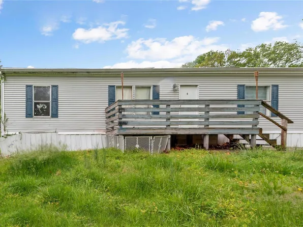 1692 Wade Rd, Pacific, MO 63069
