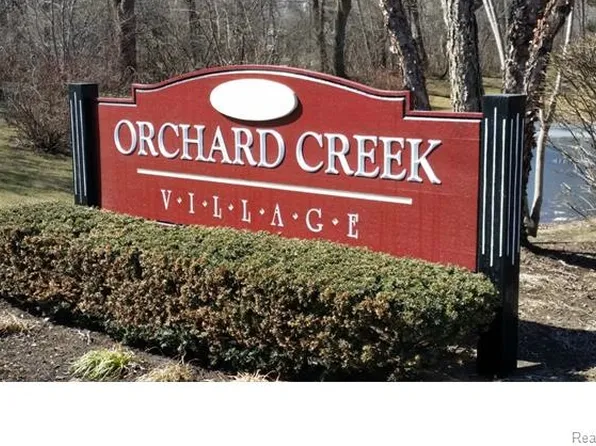 31474 Orchard Crk #1, Farmington Hills, MI 48334