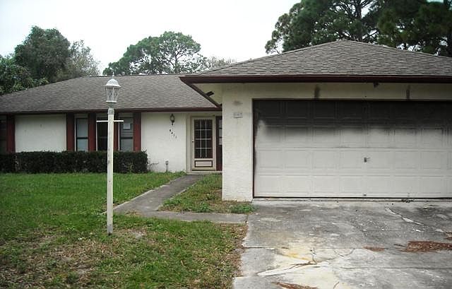 1st image of 5411 Buchanan Dr