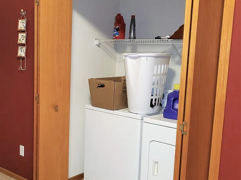 1000 Duchess Dr #10 — Photo 7
