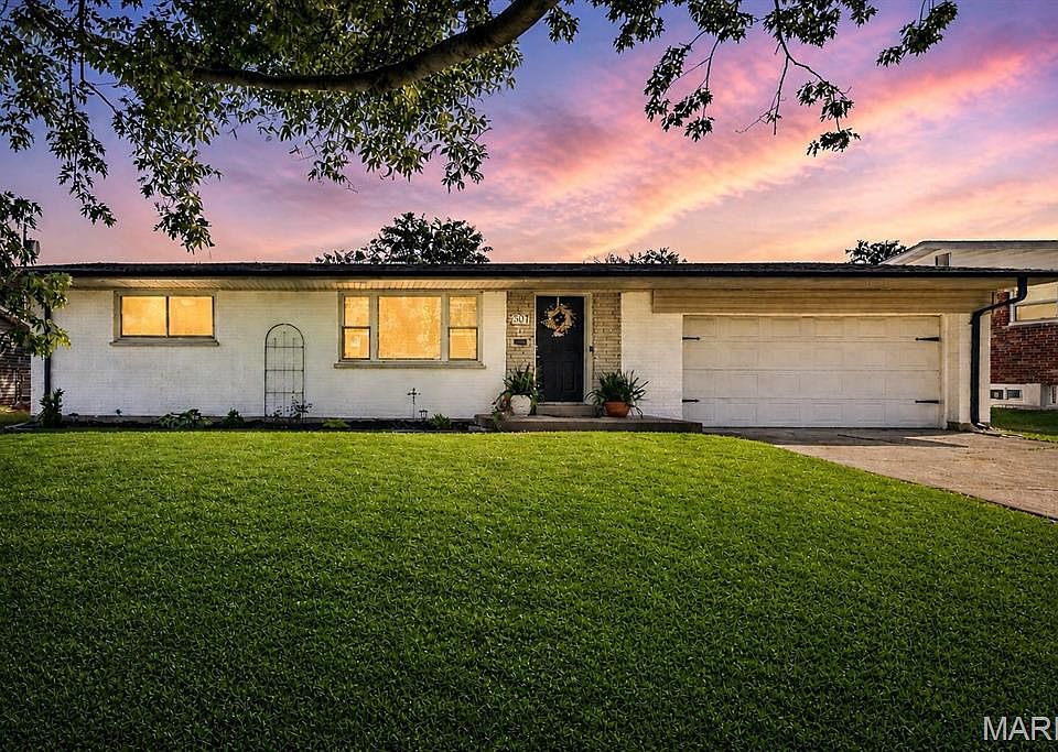 1st image of 307 Pentonville Dr