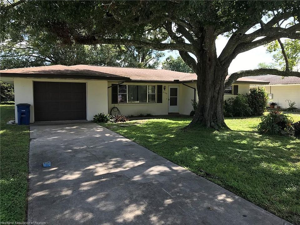 1st image of 2728 Queenswood Dr