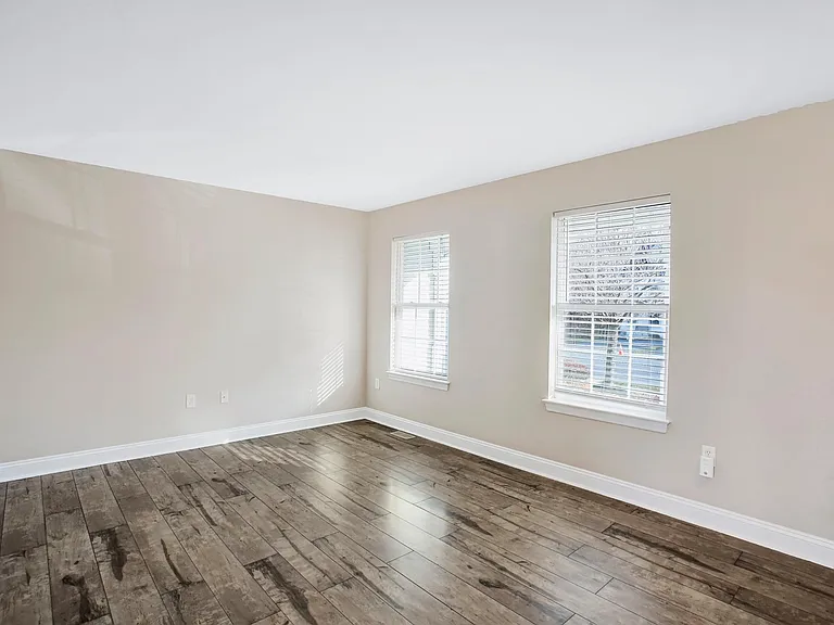 272 Buckley Dr #272 — Photo 1