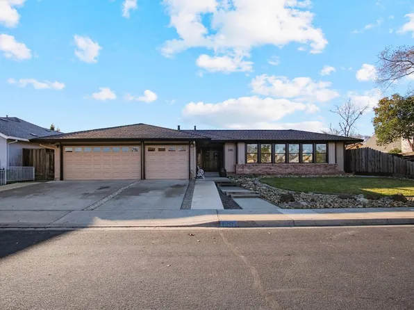 1981 Sunset Ct, Oakdale, CA 95361