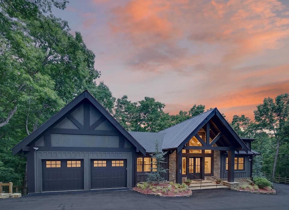 1st image of 361 Bluebird Ln