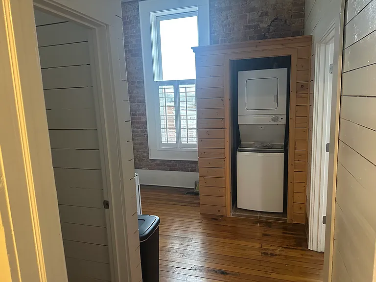 101 South Court Sq #305 — Photo 12