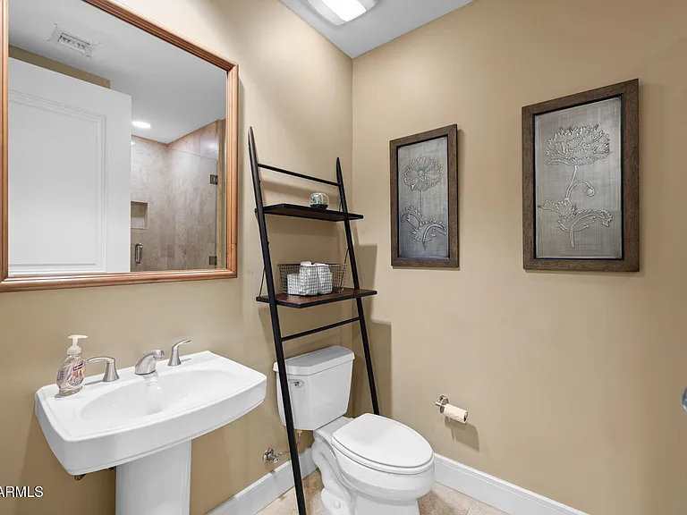 2211 E Camelback Rd #207 — Photo 22