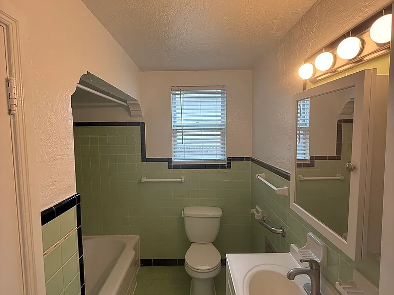 2308 W Ivy St — Photo 10
