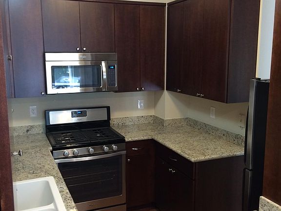 3rd image of 1615 Bellevue Way NE APT 10