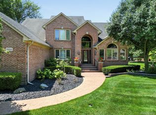 11244 Embassy Ct, Shelby Township, MI