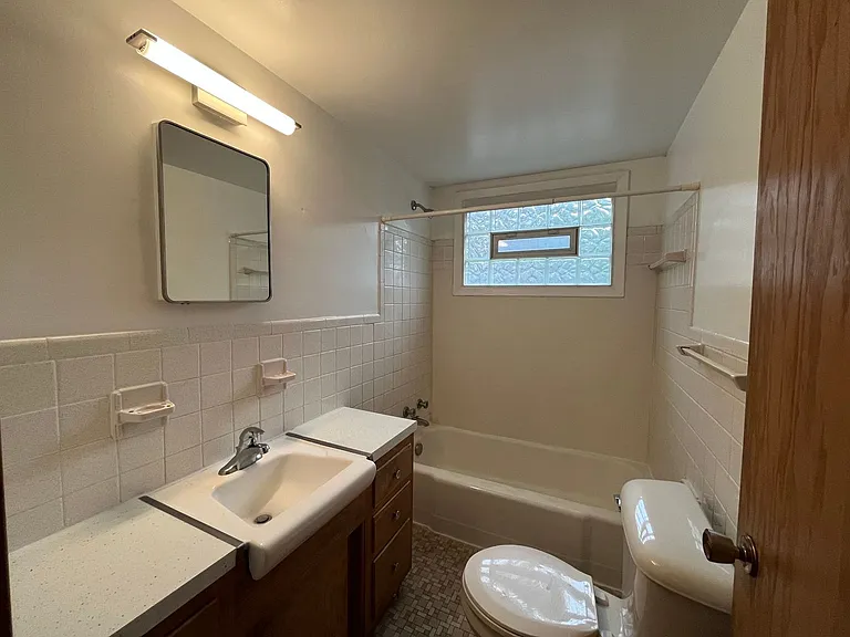 658 Greenbrier St — Photo 18