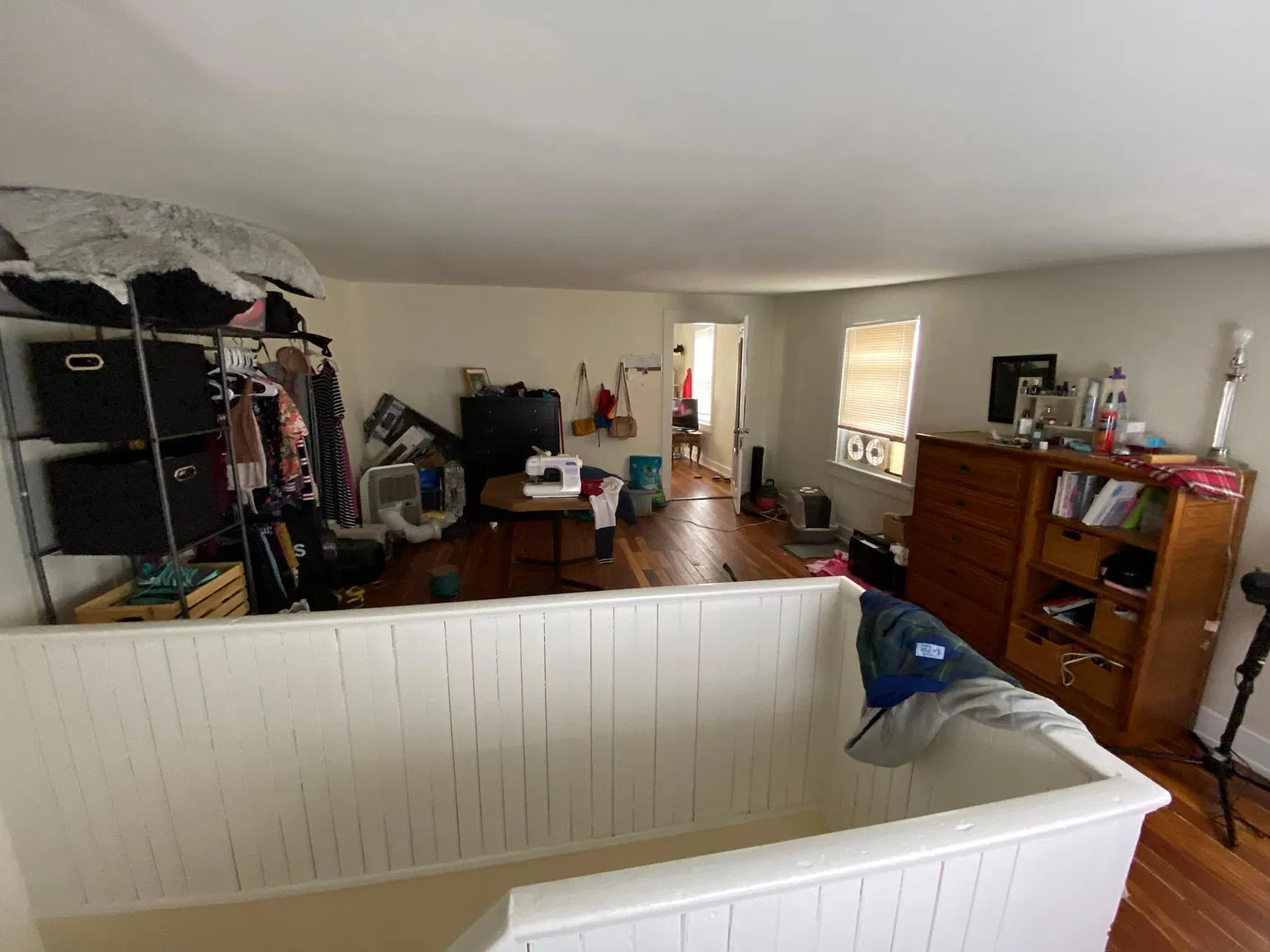 5 bed, 2300 sqft, $3,595 — Photo 4