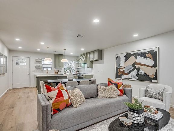 5th image of 2125 Erin Pl